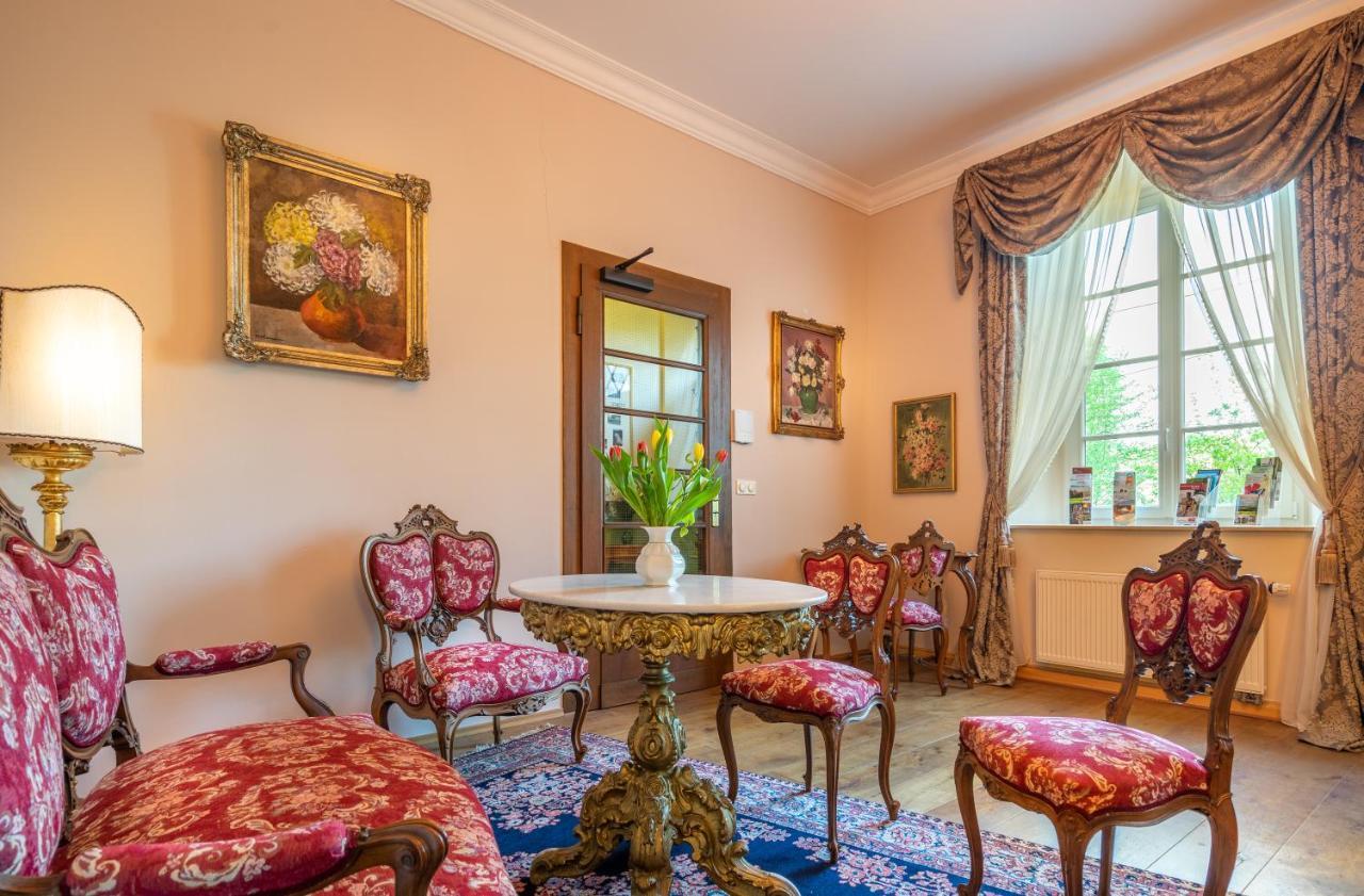 Romantisches Hotel Zur Post Броденбах Экстерьер фото